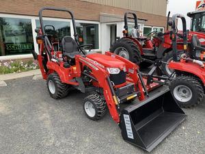 Mini Tractor Massey Ferguson de 12 HP, 4WD, Tractor Compacto Profesional, Construcción Duradera, Motor Potente, Ideal para Trabajos de Cuidado del Terreno - Product Image 3