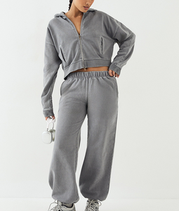 Ensemble de 2 pièces de jogging en molleton vintage avec logo appliqué, lavé, pour filles, vêtements de sport tendance, détail taille élastique, fermeture éclair, survêtement - Product Image 4