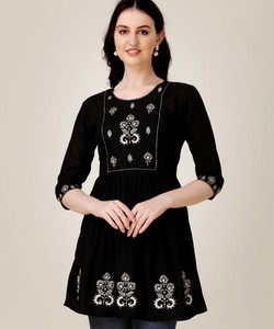 Recién llegado, ropa tradicional, Vestido largo con trabajo lleno de bordado, precio más bajo, mercado, Surat, Gujarat, ropa étnica india, étnica - Product Image 6