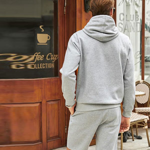 Conjunto de Verano de Dos Piezas con Chaqueta Cortavientos de Nailon con Bloques de Color y Cremallera, Pantalones Cortos, Chándal para Hombre de AMAZING INDUSTRIES - Product Image 2