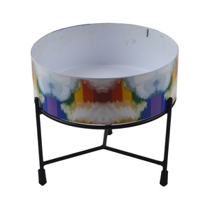 Vase à fleurs en fer de style côtier moderne avec thème LGBTQ pour la décoration de table de bureau à domicile ou de salon - Product Image 1