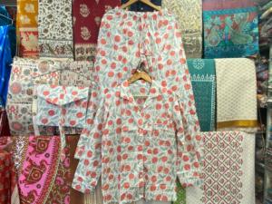 Conjunto de pijama de algodón indio con estampado de bloque de mano 100% algodón ligero ultrasuave vestido de noche Pantalones de mujer conjunto de camisa con bolsa - Product Image 3