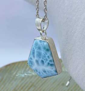 Beau pendentif Larimar bleu naturel en argent Pendentifs fins et breloques cadeau pour elle ou maman OEM disponible - Product Image 5