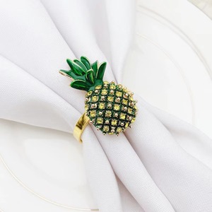 Ananas Design Rond de Serviette Élégant Accessoire de Décoration de Table pour la Maison Salle à Manger Mariage et Fête Élégant Look Tropical et Festif - Product Image 3