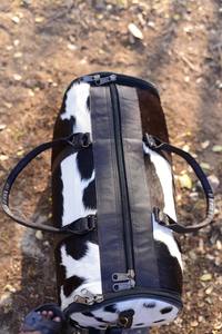 Bolsa de lona de cuero de vaca pelo real en bolsa de viaje de cuero - Product Image 3