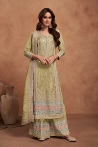 Nazia Salwar Kameez, la créatrice de Gulkayra, pour un mariage ou une fête, porte un costume pakistanais à un prix abordable - Product Image 4
