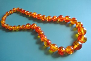 Collier à la mode résine perlée bijoux personnalisés produits tendance 2025 nouveauté collier à la mode en résine faite à la main - Product Image 3