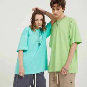 T-shirts personnalisés en coton jersey de haute qualité, poids lourd, légèrement surdimensionnés et à épaules tombantes - Product Image 4