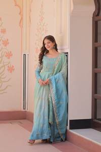 Vestido de novia Largo de seda elegante de diseñador para mujer, bordado de estilo pakistaní indio tradicional, borde de encaje de trabajo para ropa de fiesta - Product Image 5