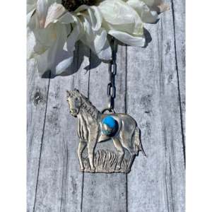 Collier Cheval en Or Blanc Joe Paul Kingman avec Turquoise, Argent Sterling, Sertissage à la Cannelure Réglable, Plaqué Rhodium, Forme d'Animal en Boîte - Product Image 1
