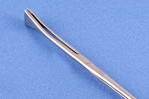 Pinza Hemostática Green-Armytage con Junta de Tornillo, Mandíbula de 15 mm, 220 mm de Largo, Instrumentos Quirúrgicos Rectos, Fabricante en Pakistán - Product Image 3