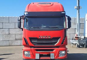 Camion Iveco 2015, 351-450 ch, Euro 5, Diesel, Transmission Automatique, Capacité de Charge >50T, Transmission 6x4, Masse Totale Autorisée Supérieure à 30000 kg, pour Express - Product Image 3