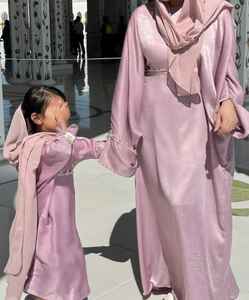 Vêtements islamiques pour femmes Best-seller Belle abaya tissu léger et respirant pour un usage quotidien Robe de prière pour femmes - Product Image 5