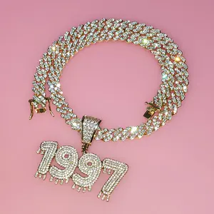 Collar gargantilla con placa de identificación personalizada para mujer diamante acentuado - Product Image 2