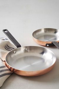 Belles casseroles à sauce en métal plat Articles de cuisine élégants adaptés à la maison Hôtel et restaurant Utilisation Casseroles à sauce lourdes en cuivre - Product Image 4