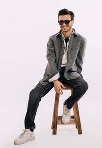 2025 Zipper Down Over Shirt - Grey Wash Denim Camisas Ropa de vaquero de manga larga para hombres - Product Image 4