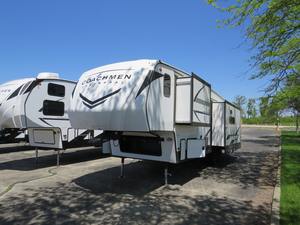 Autocaravana C-O-A-C-H-M-E-N C-H-A-P-A-R-R-A-L LITE 3-0-R-L-S usada del año 2025 en venta - Product Image 2