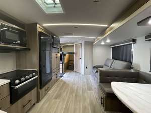 Autocaravana Usada 2024 G-r-a-n-d Design I-m-a-g-i-n-e 2800BH - Product Image 2