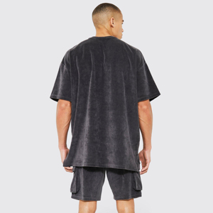 Conjunto de ropa deportiva activa para hombre, Camiseta extragrande con manga informal y pantalones cortos Cargo para salidas informales o deportes - Product Image 3