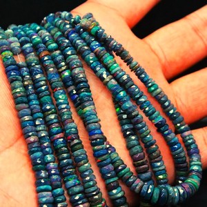 Perles de pierres précieuses opales éthiopiennes noires de qualité supérieure, facettées, en forme de pneu, en fil, 4-5 mm, opales de feu de Welo pour la fabrication de bijoux en vrac - Product Image 2