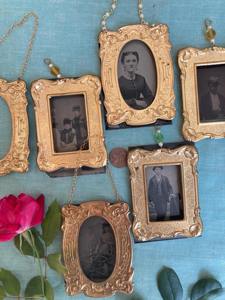 Cadre artistique en métal doré avec perles et corde porte-photo décoratif multi-usage pour la maison mur bureau événement cadeau décor - Product Image 2