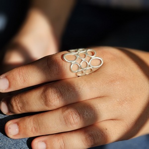 แหวนรูปไข่สีเงินธรรมดาและทรงกลมแหวนสำหรับใส่ในงานเลี้ยงของขวัญที่ดีที่สุดสำหรับเธอ - Product Image 4