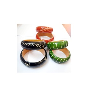 Atractivos Brazaletes de Resina de Madera, Alta Demanda, Nuevo Diseño, Calidad Superior, Suministro de Fábrica, Tamaño Personalizado, Joyería de Moda - Product Image 6