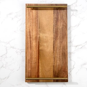 Bandeja para servir desayuno de madera de acacia con asas de metal Otomana multiusos diseñada para servir alimentos - Product Image 5