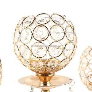 Bougeoir au design creux moderne Décoration décorative en métal pour éclairage de mariage et d'événement avec plateau à bougies coloré - Product Image 3