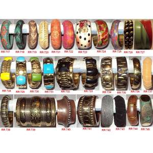 Bracelets pour femmes en ivoire et résine de style religieux personnalisables, provenant de l'Uttar Pradesh, pour les occasions de mariage, OEM/ODM disponible - Product Image 1