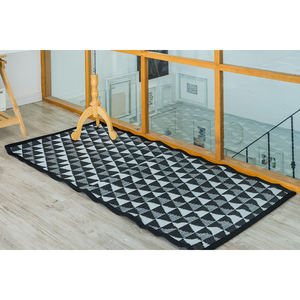 Tapis de pique-nique d'extérieur rectangulaires en polypropylène 100% imperméables et portables, prix attractif, bonne qualité, best-seller - Product Image 1