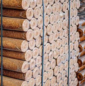 Briquetas de Madera de Pino Puro 2024 |   Bolsas de Plástico de 15 kg |   Directo de Fábrica. - Product Image 1