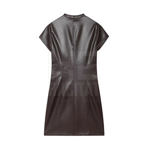 ชุดเดรสหนังผู้หญิงดีไซน์เก๋ไก๋ ความยาวระดับเข่า แบบไม่มีแขน เหมาะสำหรับลุคยามเย็น - Product Image 2