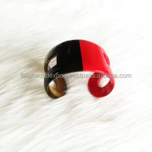 กำไลเขาควายสีแดงสีดำทันสมัยสำหรับผู้หญิงผู้หญิงสไตล์สัตว์เป็นมิตรกับสิ่งแวดล้อมดูสวย falak World ส่งออก - Product Image 1