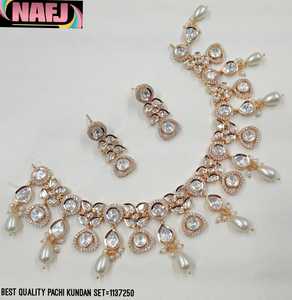 ENSEMBLE DE BIJOUX INDIENS TRADITIONNELS ET À LA MODE EN CUIVRE ENSEMBLE DE BIJOUX DE MARIAGE POUR FEMMES BOUCLES D'OREILLES ET COLLIER - Product Image 3