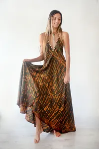 Une robe d'été polyvalente, essentielle pour la plage, les vacances et le quotidien décontracté Rayon Tie Dye V Neck, Backless Long Maxi Dress - Product Image 2
