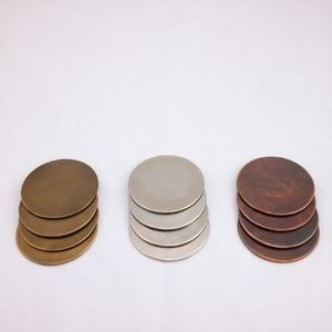 Sous-verres en aluminium anti-rayures résistants à la chaleur avec finition métallique lisse parfaits pour servir des boissons à l'intérieur - Product Image 6