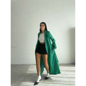 Gabardina de Cuero Acolchada para Mujer en Verde - Product Image 3