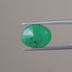 Émeraude naturelle certifiée par un tiers IGI, pierre précieuse en vrac, 5,35 carats, taille ovale, 13,5x10,5 mm, vert clair de qualité supérieure - Product Image 3