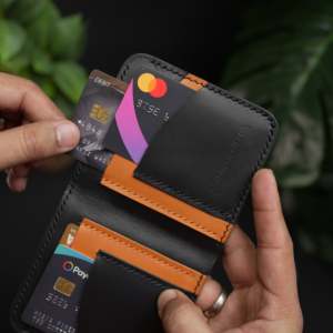 กระเป๋าสตางค์หนังแท้ 100% รุ่น NO.86 Slim VERTICLE BIFOLD (สีดำโอเชียนและสีแทน) พร้อมการรับประกัน 5 ปี - Product Image 2