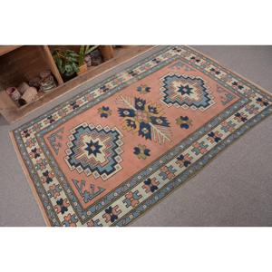 Alfombra Vintage de 4.2x6.3 pies, Alfombra Turca de Lana con Bordes Azules y Rojos - Product Image 4