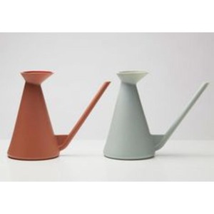 Bidon d'eau en métal artisanal élégant et durable avec un long bec et une poignée pour l'arrosage des plantes d'intérieur - Product Image 5