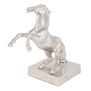 Table de cheval en métal Sculpture décorative Showpiece Statue Décoration de maison et de bureau Ornements de sculpture en métal de table - Product Image 1