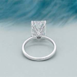 Anillo de Compromiso Solitario con Diamante Cultivado en Laboratorio, Corte Radiante, Certificado por IGI, con Halo Oculto, Nueva Categoría de Productos: Anillos de Diamantes - Product Image 5