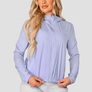 Veste de pluie légère pour femmes Imperméable à l'eau Veste coupe-vent à capuche confortable décontractée pour la randonnée et le quotidien - Product Image 1