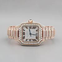 Montre élégante en moissanite avec mouvement à quartz, design léger – Cadeau idéal pour les proches, provenant d'Inde