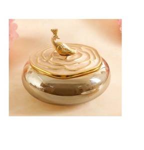 Nouveauté, articles ménagers pour la cuisine, boîtes de rangement décoratives écologiques en métal plaqué or avec couvercle en bois à prix raisonnable, pot - Product Image 4