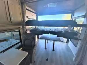 Roulotte de camping Riverside Retro 135, modèle 2023, en promotion - Product Image 2