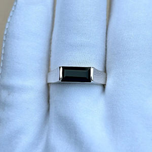 Anillo de sello para hombre Anillo de ónix negro natural Plata de Ley 925 Rectángulo Declaración Joyería Fábrica Venta al por mayor Fabricante personalizado - Product Image 1