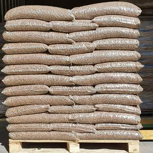 Sacs d'emballage de 15kg granulés de bois de pin Din plus EN plus granulés de bois A1 prêts à être exportés à des prix abordables expédition dans le monde entier - Product Image 5